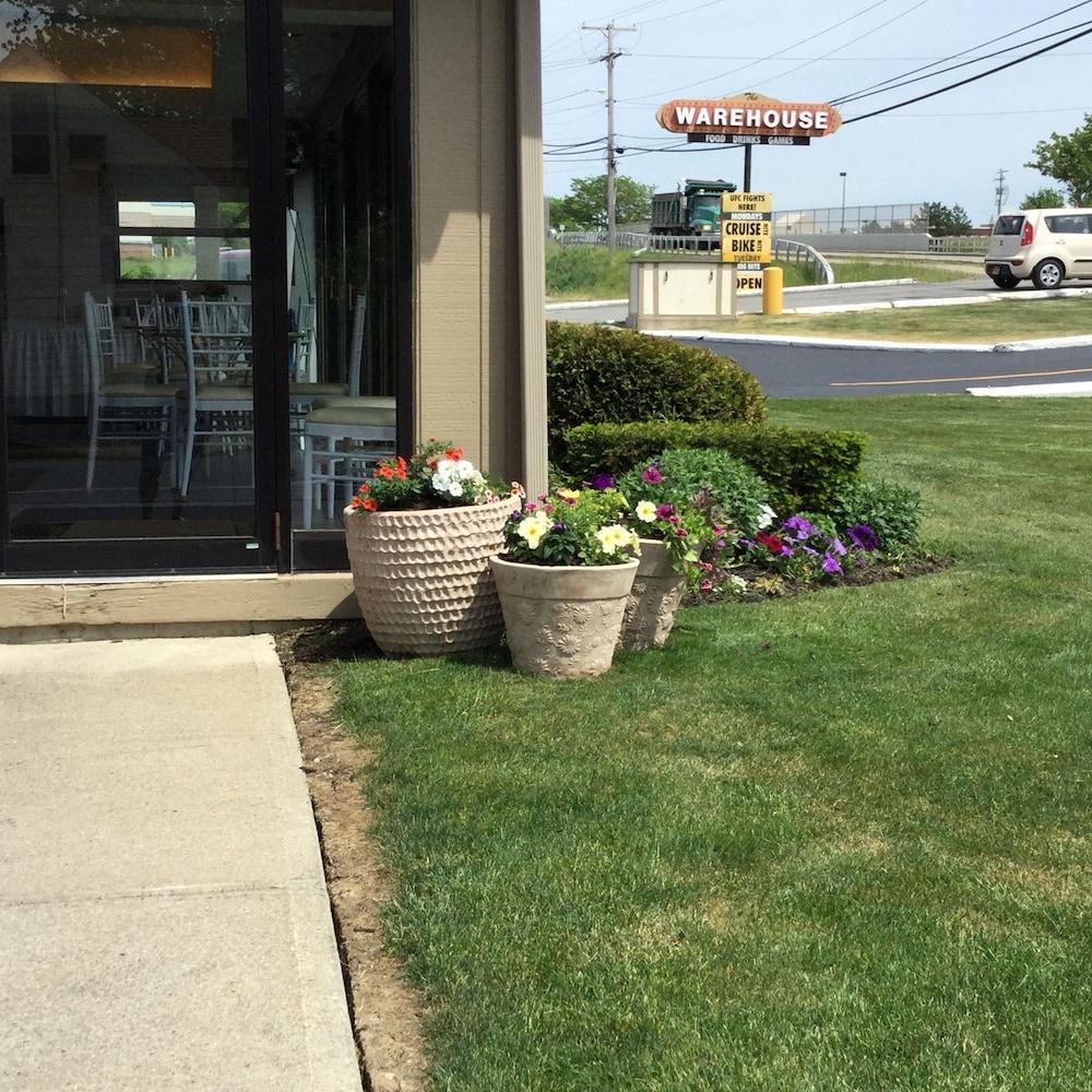 Econo Lodge Buffalo South Blasdell Bagian luar foto