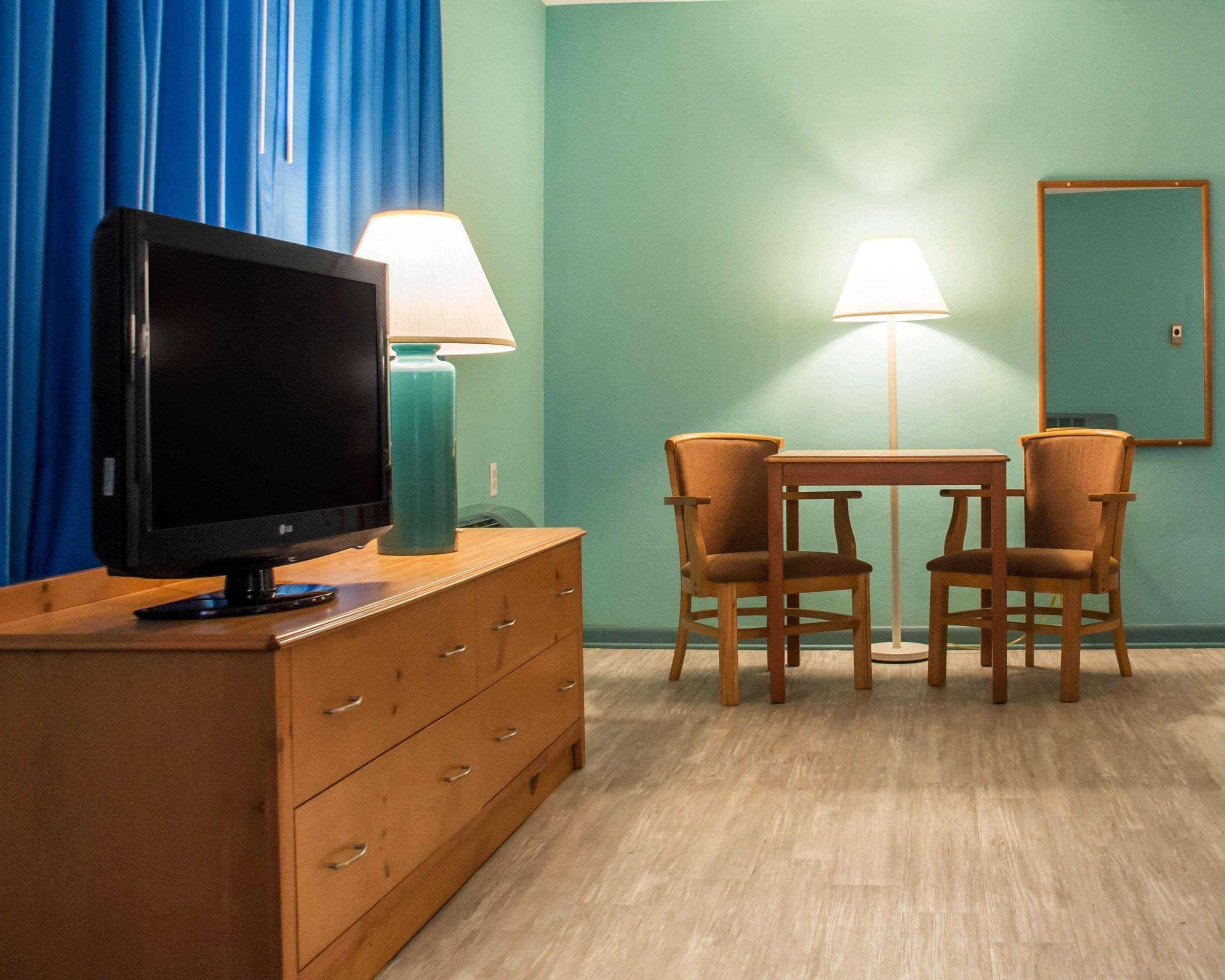 Econo Lodge Buffalo South Blasdell Bagian luar foto