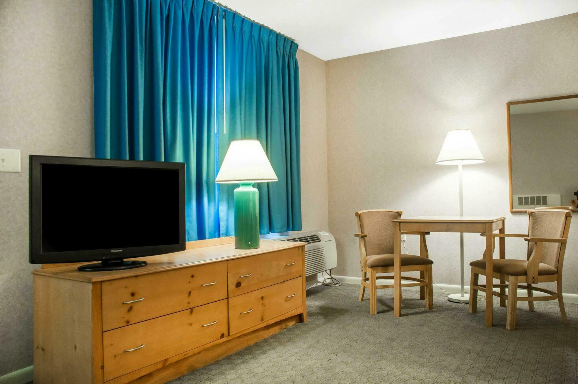 Econo Lodge Buffalo South Blasdell Bagian luar foto