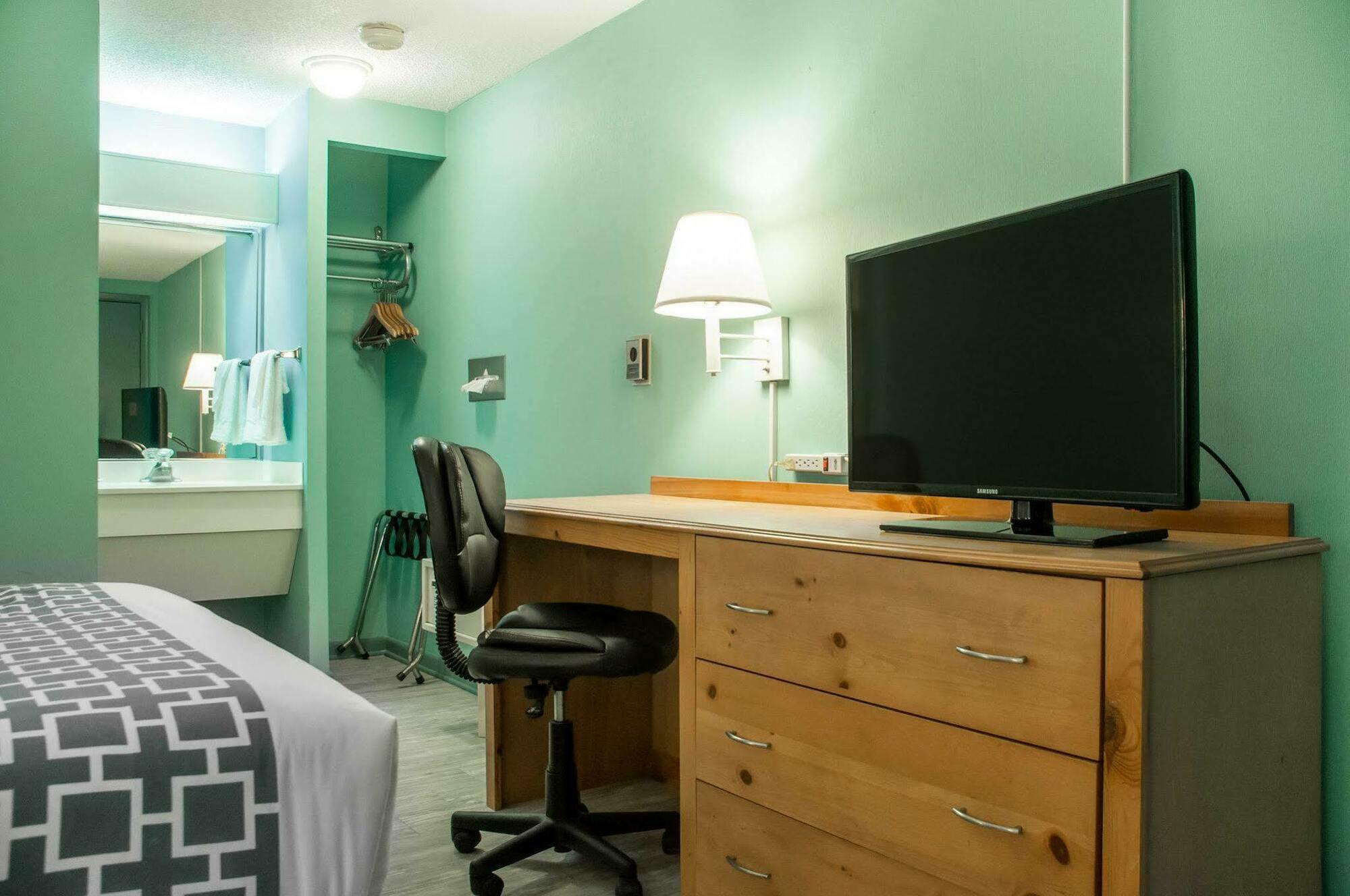 Econo Lodge Buffalo South Blasdell Bagian luar foto