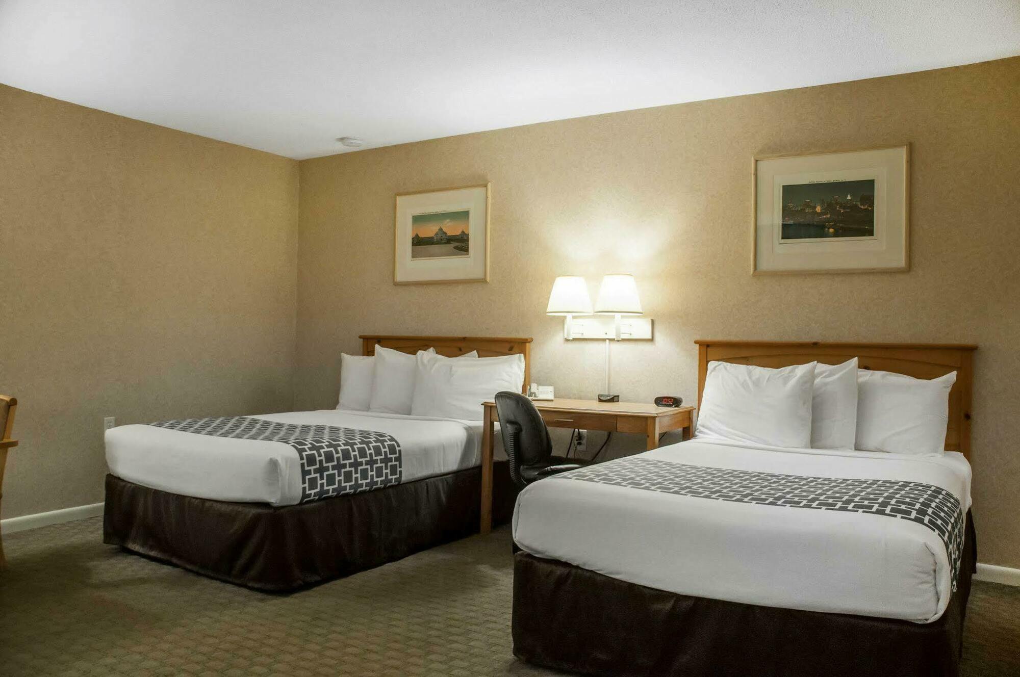 Econo Lodge Buffalo South Blasdell Bagian luar foto